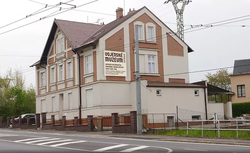 Toulky Ostravou se seniory: Vojenské muzeum Ostrava 