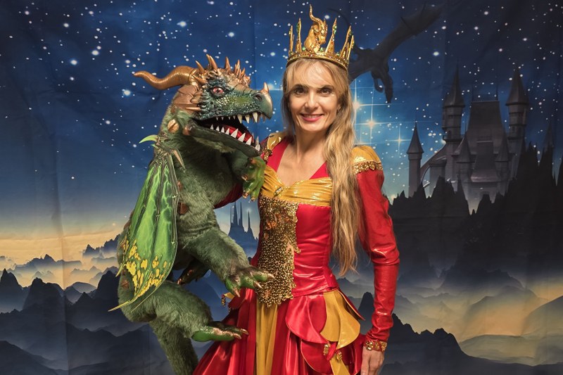Už máte masku na maškarní ples? Připravte se na Karneval s Dračí královnou!